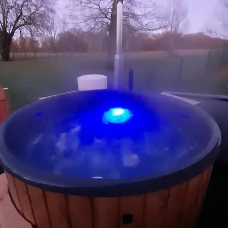 Le Charmay Hébergement de vacances *